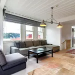 Mesmerizing Flat With Bosphorus View In Sariyer